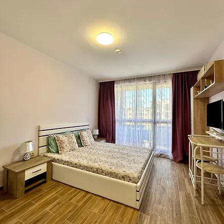 At Kaskadas A44 Sluneční pobřeží