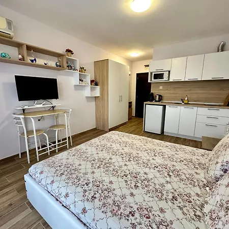 At Kaskadas A44 Sluneční pobřeží