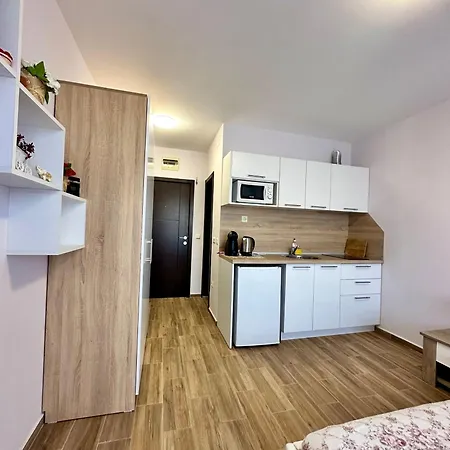 At Kaskadas A44 *