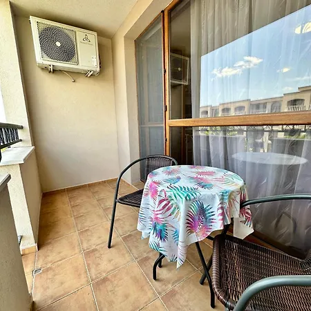 At Kaskadas A44 Apartment