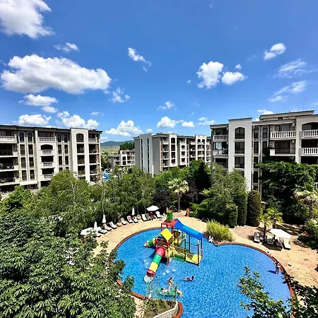 At Kaskadas A44 Apartment *